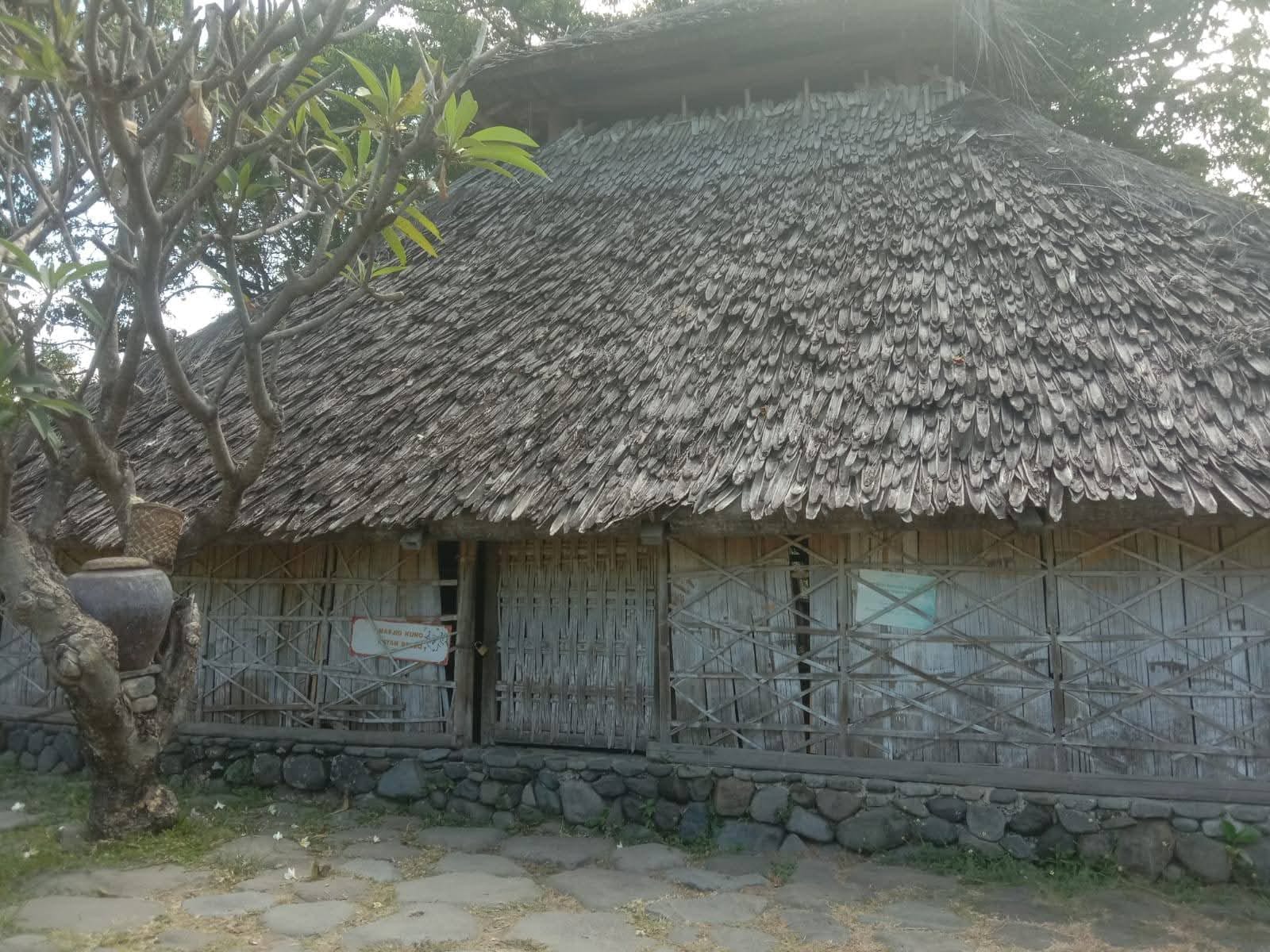 Masjid Kuno Bayan